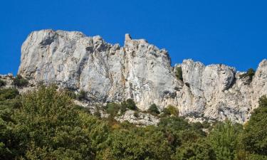 Hotels with Parking in Rouffiac-des-Corbières