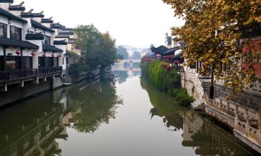 Hotels with Parking in Jiangning
