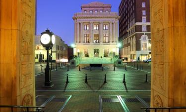 Hotels with Pools in Greenville