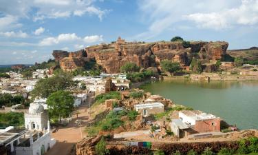 Hotels with Parking in Badami