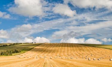 Hotels with Parking in Lower Beeding