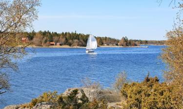 Cabañas y casas de campo en Gräddö