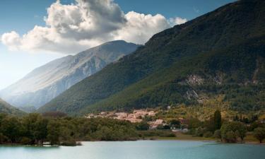 Hotels with Parking in Barrea