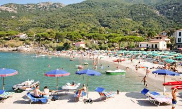 Hoteles con estacionamiento en SantʼAndrea