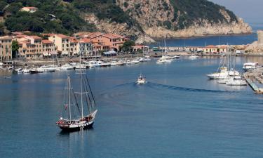 Hotels with Parking in Marciana Marina