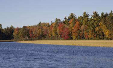 Хотели с паркинг в Rhinelander