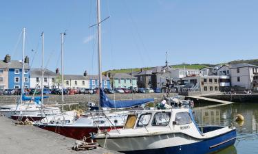 Hotels with Parking in Aberaeron