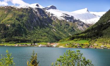 Hoteller med parkeringsplass i Fjærland