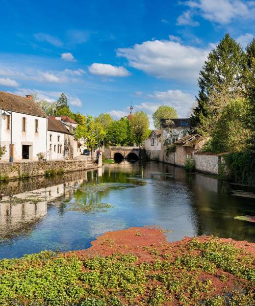 Predivan pogled na grad 'Beaune'