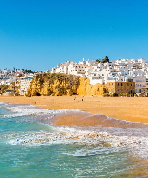 Prelep pogled na grad Albufeira