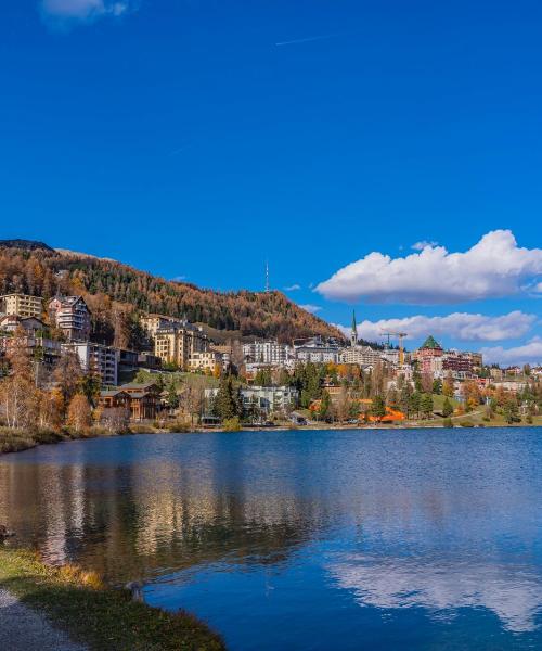 Piękny widok na miasto Sankt Moritz