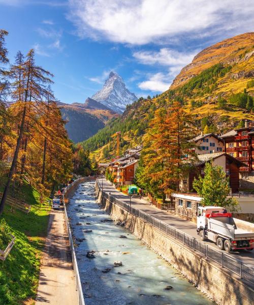 Čudovit pogled na mesto Zermatt