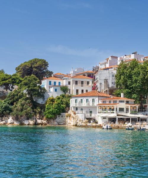 Una bellissima vista di Città di Skiathos