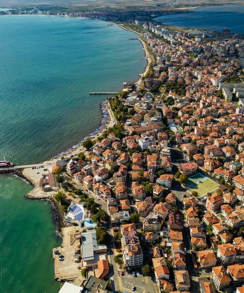 Prelep pogled na grad Pomorije