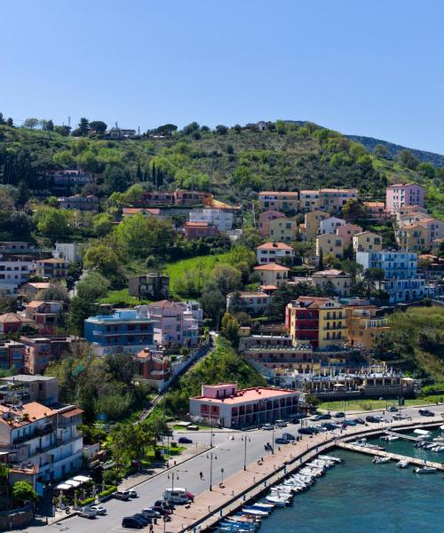 Pemandangan indah bagi Agropoli