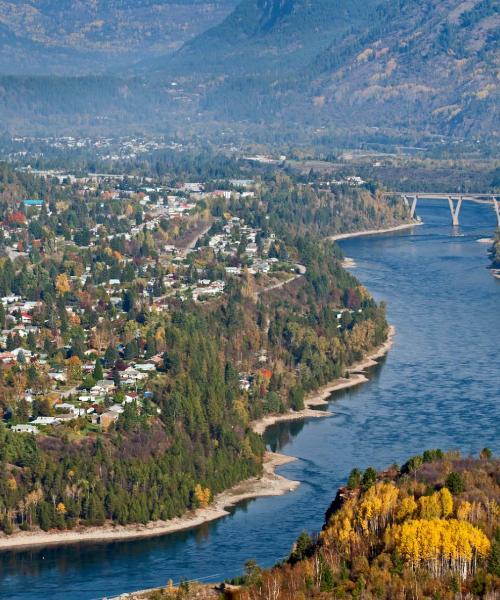 Prelep pogled na grad Castlegar