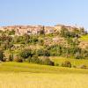 Hotels with Parking in Castelnuovo dellʼAbate