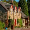 Hotels with Parking in Strathyre