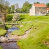 Cottages in Hutton le Hole