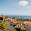 Hoteles con estacionamiento en Calheta de Nesquim