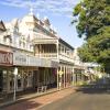 Hotels with Parking in Childers
