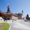 Hotels with Parking in Stará Bystrica
