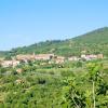 Hotels amb aparcament a Paciano