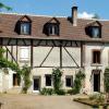 Cottages in Cernoy-en-Berry