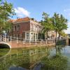Hotels with Parking in Delft