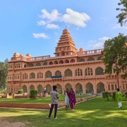 Tirupati 400 hotelů