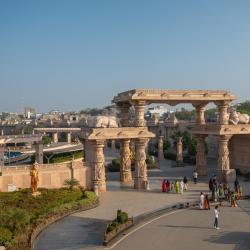 Ujjain 594 hotels with parking