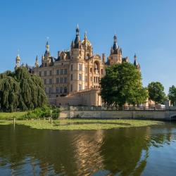 Schwerin 10 lake house rentals