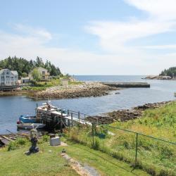 Herring Cove 1 хотел