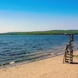 Temiscouata-Sur-Le-Lac 3 hotely s parkováním