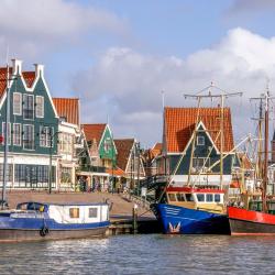 Volendam 6 barcos