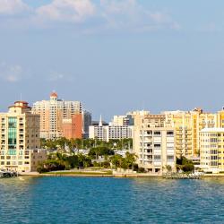Sarasota 716 hotels with parking