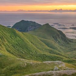 Engeløya 2 hoteller