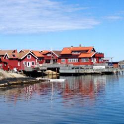 Käringön 4 holiday rentals