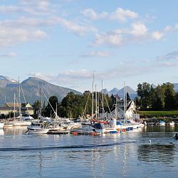 Vestnes 8 hotels
