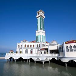 Tanjung Bungah 8 bungalows