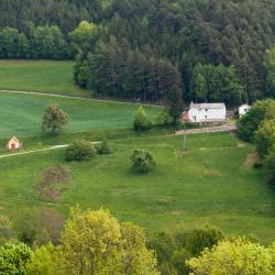 Yspertal 4 hotels with parking