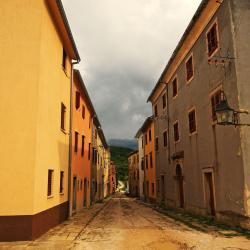Hum 7 cottages