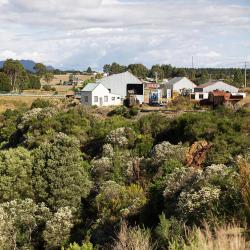 Waratah 8 hotels