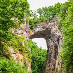 Natural Bridge 3 hotels with parking