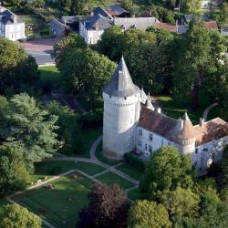 Bouesse 4 holiday rentals
