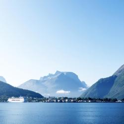 Åndalsnes 11 holiday rentals