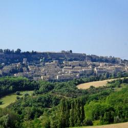 Civitella del Tronto 5 hotels with parking