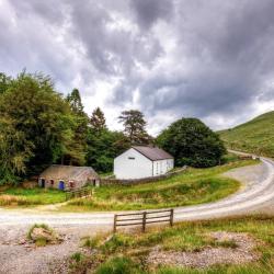Tregaron 29 hotels with parking
