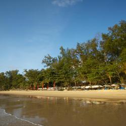 Nai Yang Beach 199 hotels