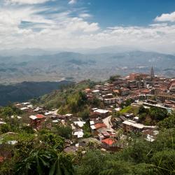 Santo Domingo de los Colorados 3 guest houses